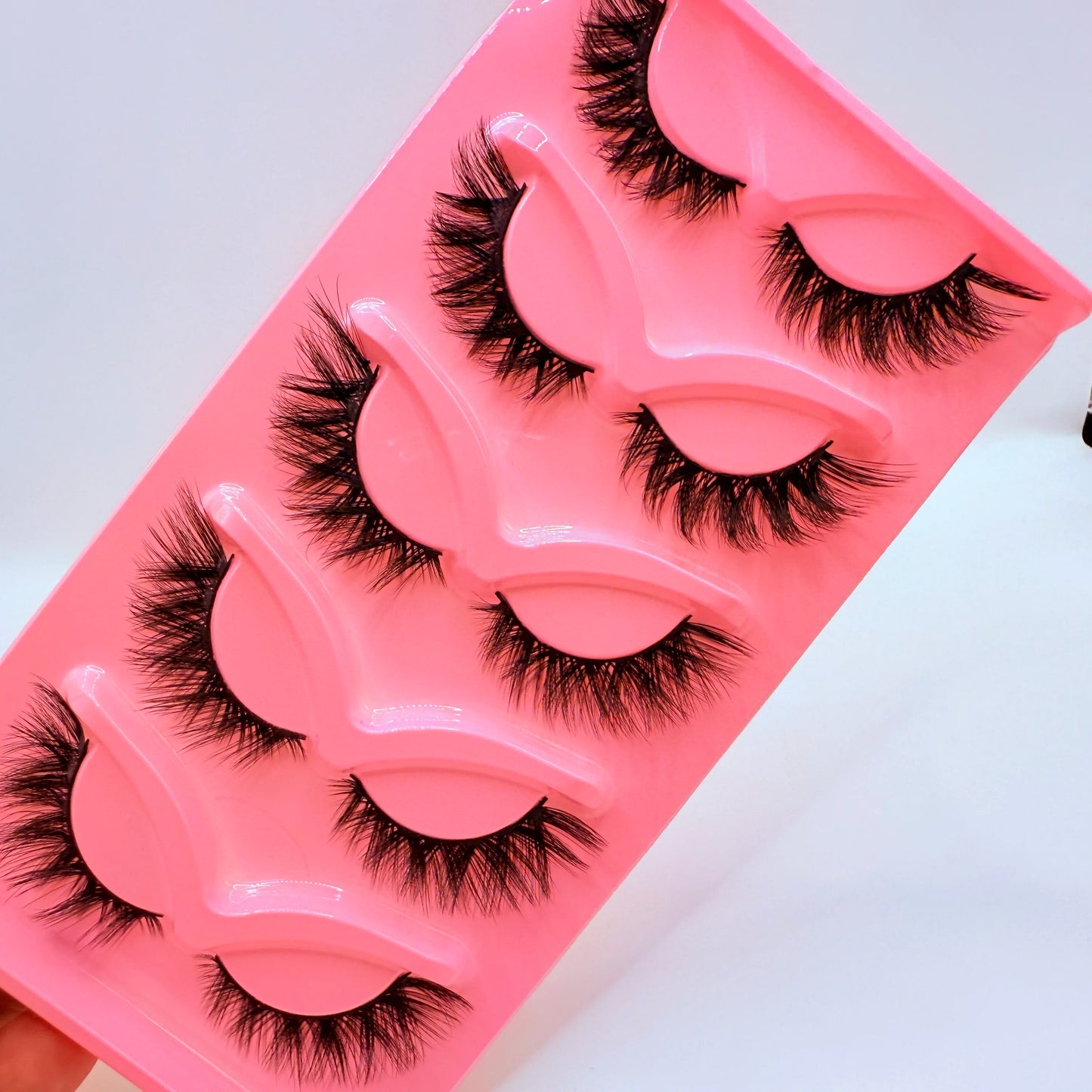 Hot Selling Makeup 5 Pairs Cat Eye Lashes Faux False Eyelashes Dramatic Volume Strip Lashes